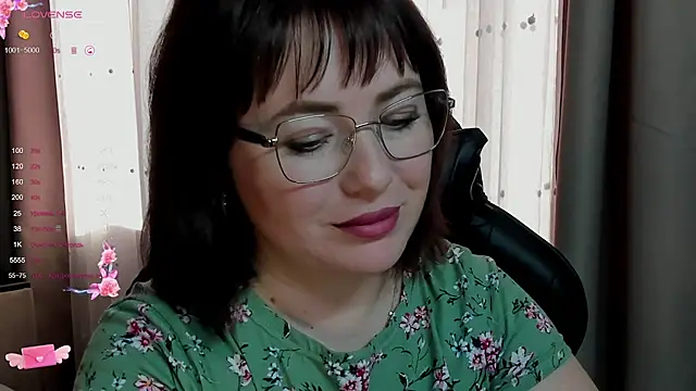 Victoria Di online show from October 27, 2025, 6:06 am