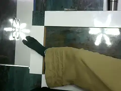 l l ish online show from January 3, 2025, 11:25 am
