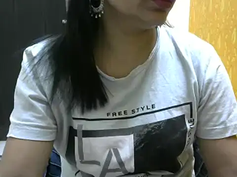 l l ish online show from March 11, 2025, 4:43 am