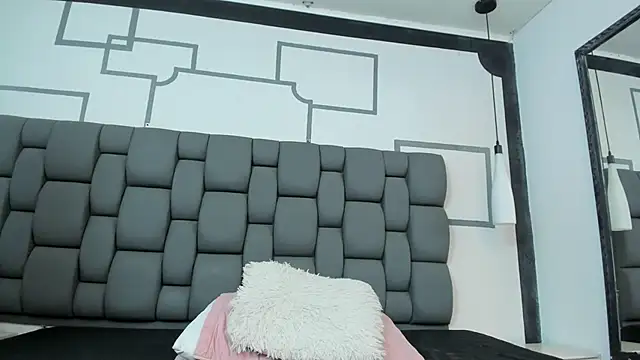 Snapshot of Jade_squirtt chatting on December 6, 2024, 11:22 am Jade squirtt online show from December 6, 2024, 11:22 am