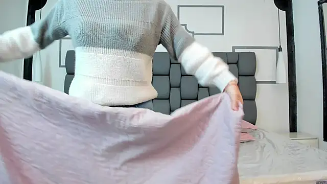 Snapshot of Jade_squirtt chatting on December 7, 2024, 10:56 am Jade squirtt online show from December 7, 2024, 10:56 am