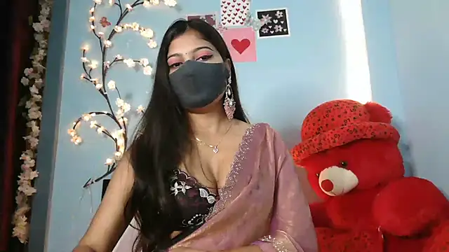 Snapshot of Reena_Singh53 chatting on October 15, 2025, 11:32 am Reena Singh53 online show from October 15, 2025, 11:32 am