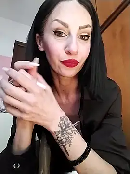 dahlia 82 online show from May 17, 2026, 1:07 pm