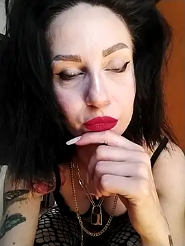 dahlia 82 online show from May 28, 2026, 10:23 am