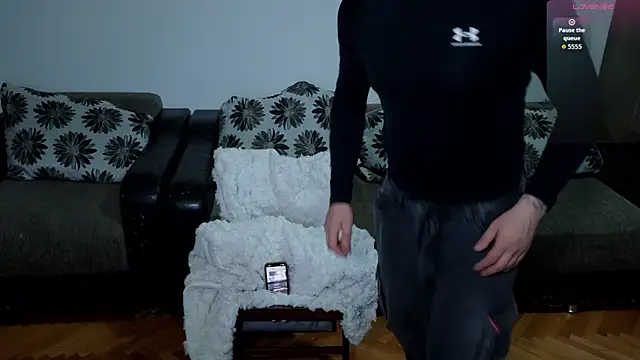 JohnnyStepBro online show from April 10, 2026, 8:13 pm