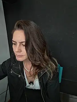 Hanny 24 online show from December 1, 2025, 8:14 pm