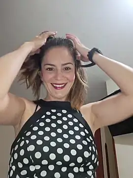 Hanny 24 online show from January 6, 2026, 2:32 pm