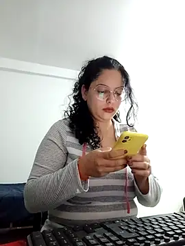 babyluna939 online show from May 1, 2026, 11:42 pm