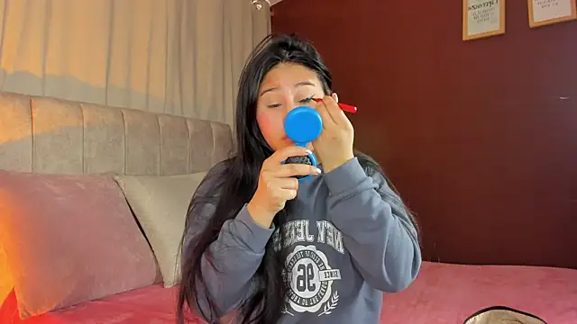 Little Ivy online show from September 15, 2025, 7:14 pm