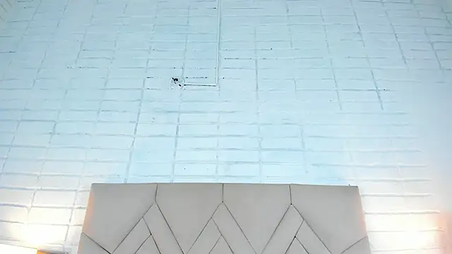 Isis Osman online show from March 11, 2025, 11:37 pm