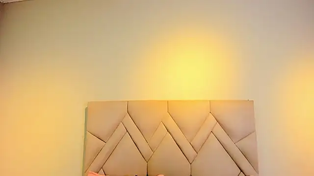 Snapshot of Isis_Osman chatting on March 6, 2026, 7:43 pm Isis Osman online show from March 6, 2026, 7:43 pm