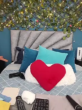 Grey Lorenz11 online show from March 10, 2026, 9:14 am