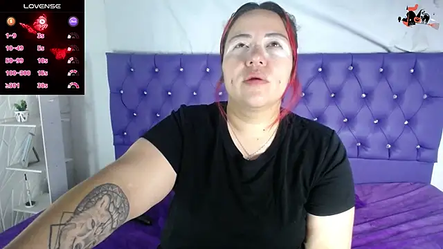 Bruja  Scarlata online show from December 17, 2024, 10:55 am