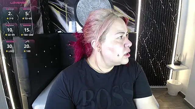 Snapshot of Bruja__Scarlata chatting on October 4, 2025, 10:13 am Bruja  Scarlata online show from October 4, 2025, 10:13 am