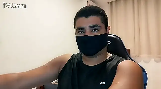 Snapshot of LeoPutaria chatting on January 1, 2025, 1:05 pm LeoPutaria online show from January 1, 2025, 1:05 pm