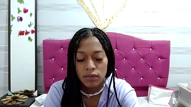 amathistalx online show from February 5, 2025, 4:36 pm