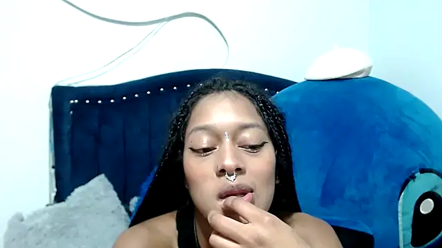 amathistalx online show from March 15, 2025, 6:43 pm