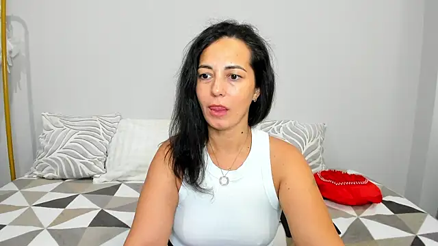 Linda Insatiable online show from June 21, 2026, 1:30 am