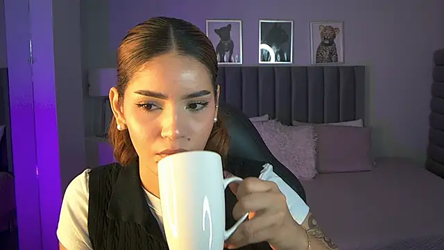 Madie  collins online show from May 6, 2026, 11:59 am