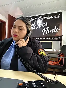 Snapshot of DULCE__26 chatting on October 1, 2025, 12:00 pm DULCE  26 online show from October 1, 2025, 12:00 pm