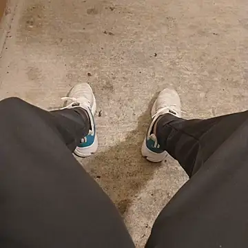 Snapshot of casper0303 chatting on October 24, 2025, 4:14 pm casper0303 online show from October 24, 2025, 4:14 pm