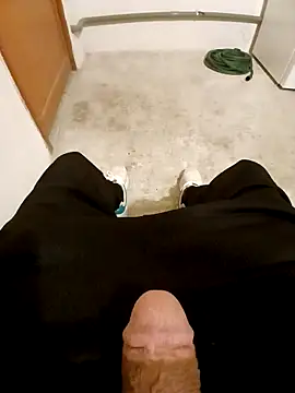 casper0303 online show from February 12, 2026, 4:24 pm