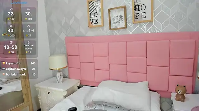 Snapshot of martina_rivera_ chatting on December 18, 2024, 2:49 pm martina rivera  online show from December 18, 2024, 2:49 pm