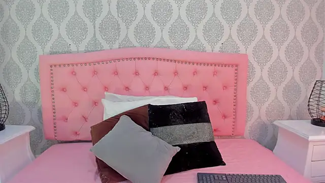 Snapshot of martina_rivera_ chatting on October 2, 2025, 12:12 pm martina rivera  online show from October 2, 2025, 12:12 pm