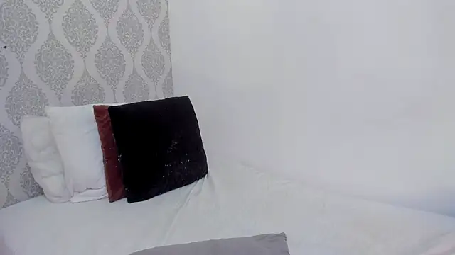 Snapshot of martina_rivera_ chatting on October 3, 2025, 12:13 pm martina rivera  online show from October 3, 2025, 12:13 pm