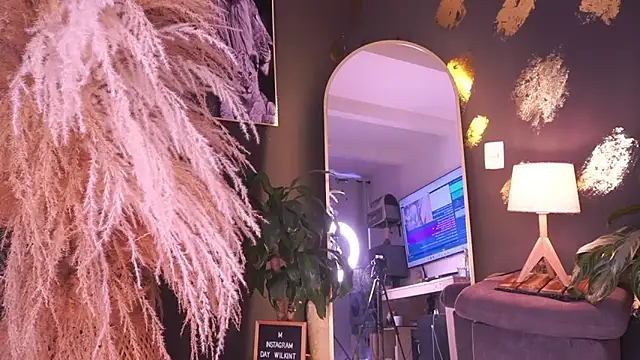 daywilkint online show from September 21, 2025, 9:16 pm