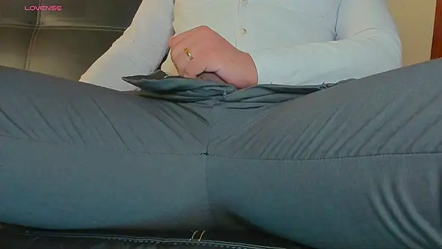 MrLonely02 online show from December 14, 2024, 12:01 am