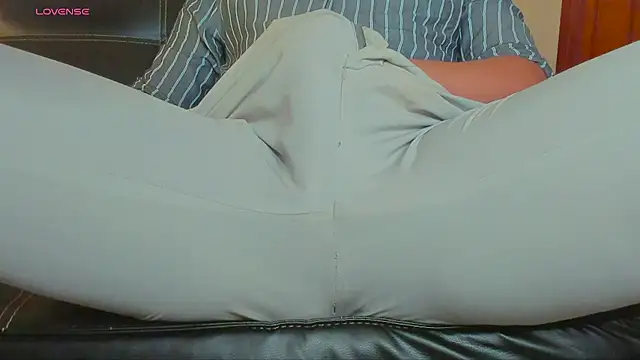 MrLonely02 online show from December 19, 2024, 2:01 am