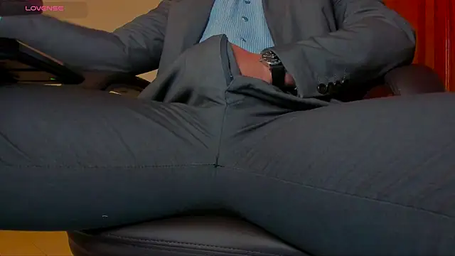 MrLonely02 online show from January 24, 2025, 11:23 pm