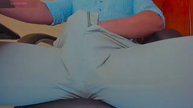 MrLonely02 online show from February 3, 2025, 2:13 pm