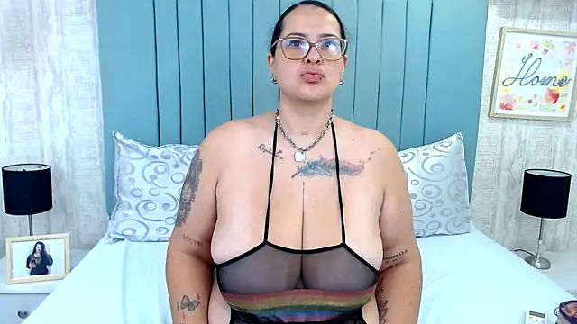 KarllaWalker online show from May 10, 2026, 11:37 am