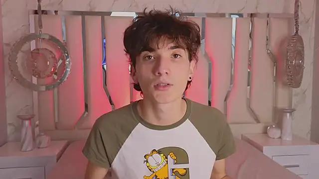 MaxHeat  online show from March 11, 2025, 8:42 pm