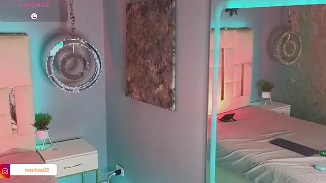 MaxHeat  online show from March 15, 2025, 9:27 pm