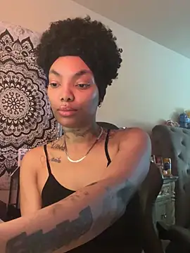 butterflybootyy online show from December 5, 2024, 5:28 pm