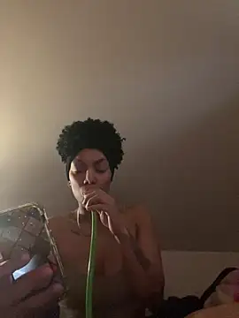 butterflybootyy online show from December 9, 2024, 4:05 pm