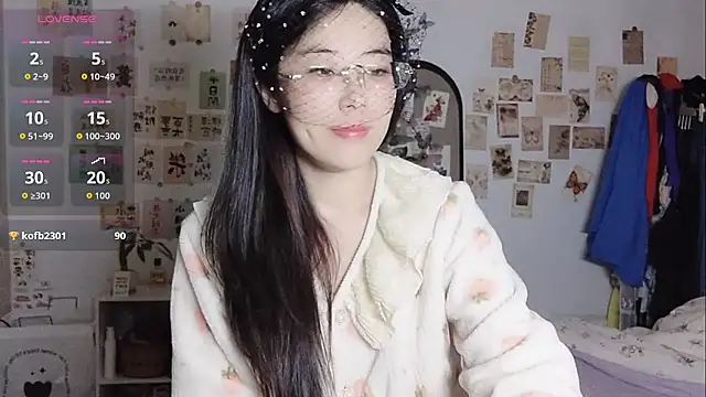 Snapshot of alisa-520 chatting on October 20, 2025, 12:38 pm alisa-520 online show from October 20, 2025, 12:38 pm