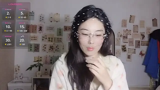 Snapshot of alisa-520 chatting on October 28, 2025, 12:52 pm alisa-520 online show from October 28, 2025, 12:52 pm