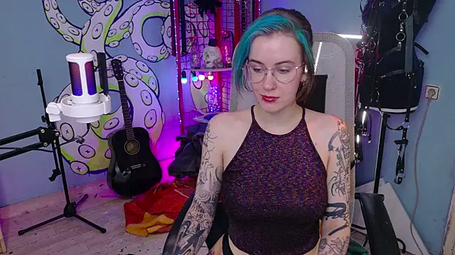 Snapshot of Cumpotik_Eve chatting on June 14, 2026, 5:53 am Cumpotik Eve online show from June 14, 2026, 5:53 am