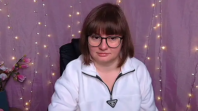 Snapshot of ZannaDreil chatting on March 2, 2026, 7:10 pm ZannaDreil online show from March 2, 2026, 7:10 pm