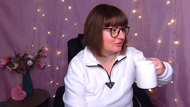 Snapshot of ZannaDreil chatting on March 9, 2026, 7:07 pm ZannaDreil online show from March 9, 2026, 7:07 pm