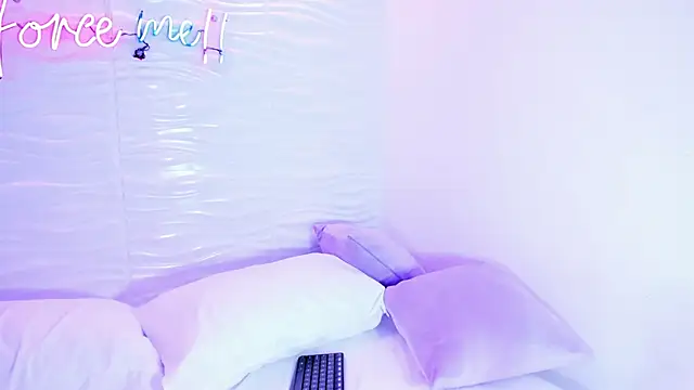 AvyMilton online show from January 27, 2025, 11:43 am