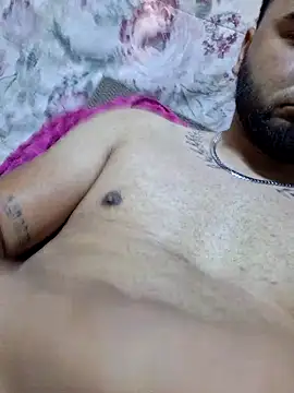 SINUECASTILLO online show from March 9, 2026, 9:08 pm