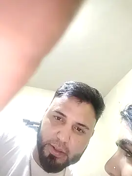 SINUECASTILLO online show from March 23, 2026, 9:35 am