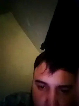 SINUECASTILLO online show from March 24, 2026, 10:09 am