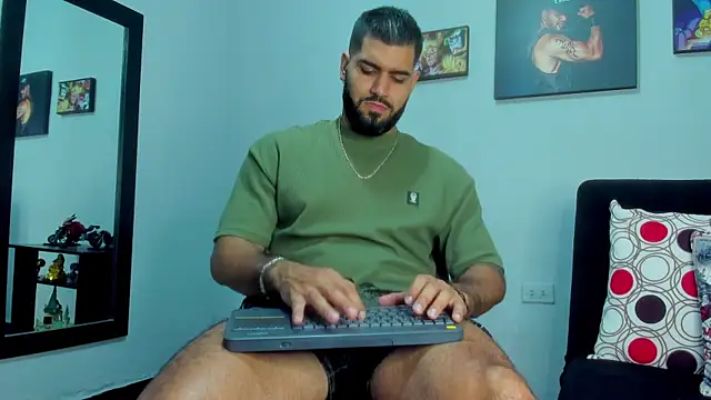 SamirHazard97 online show from December 10, 2024, 2:16 am