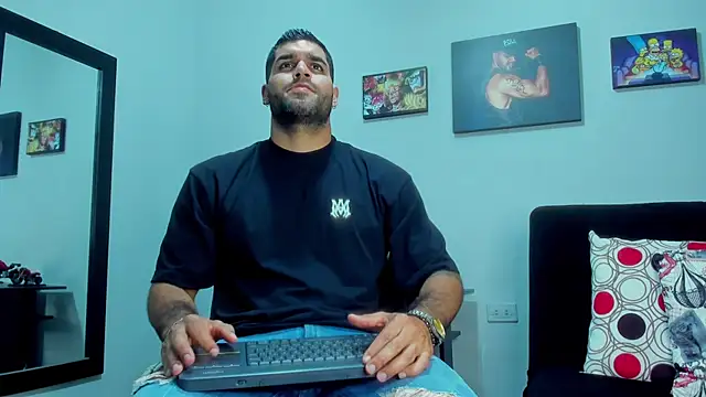 SamirHazard97 online show from December 12, 2024, 1:43 am